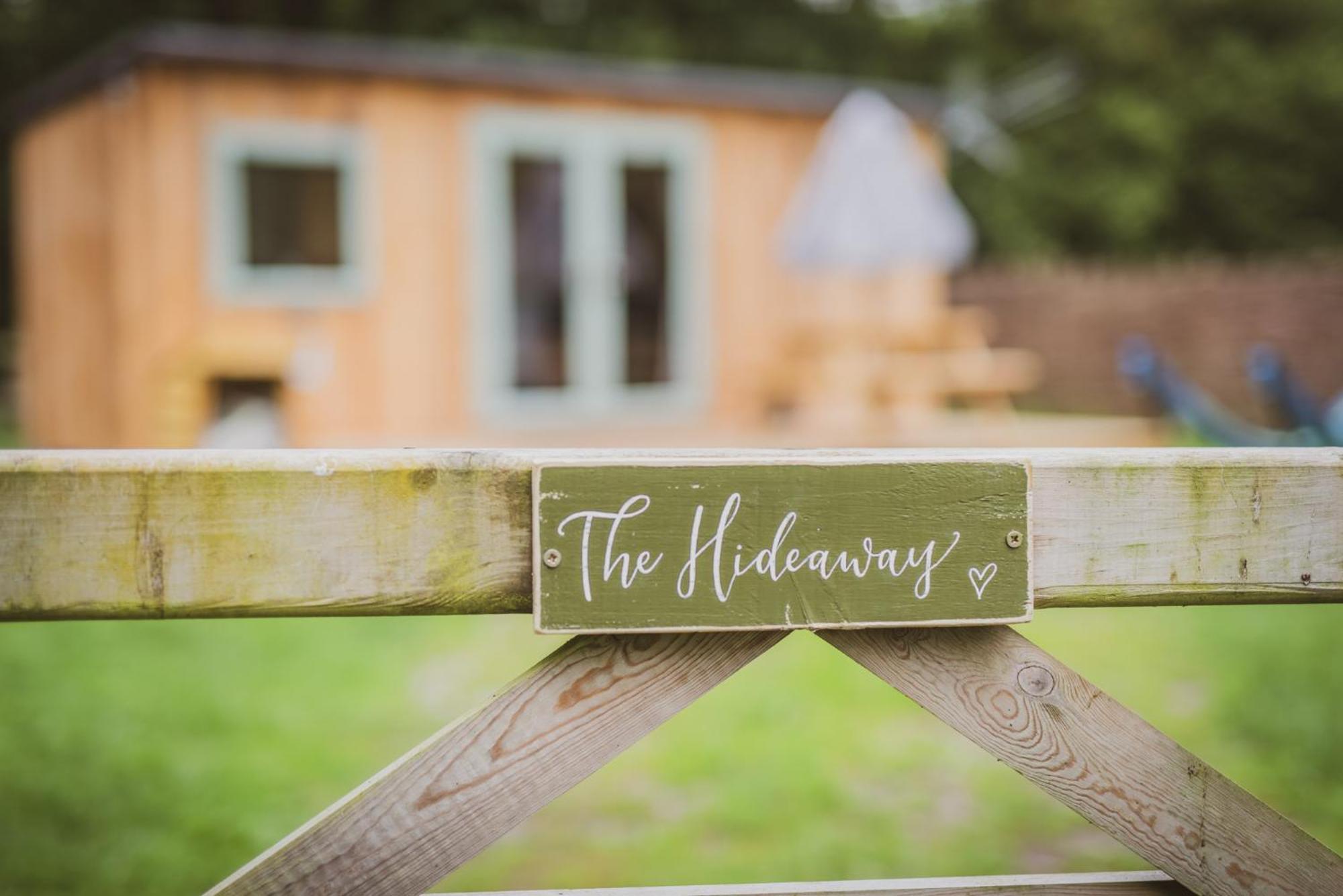 The Hideaway At Hiddenwood Glamping Hotel Corsley Eksteriør billede