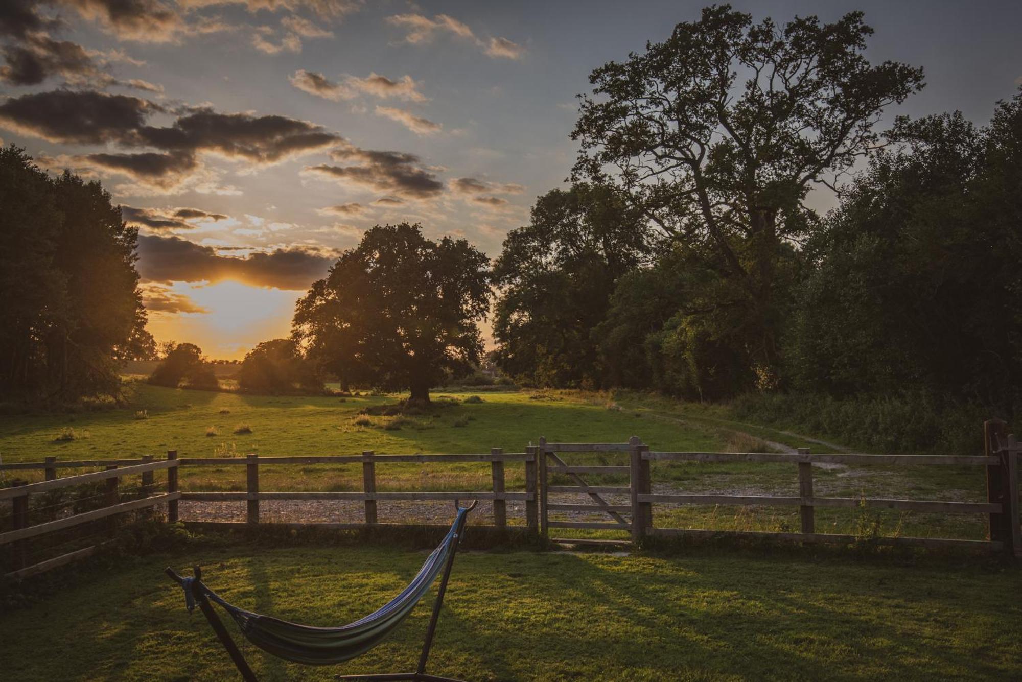 The Hideaway At Hiddenwood Glamping Hotel Corsley Eksteriør billede